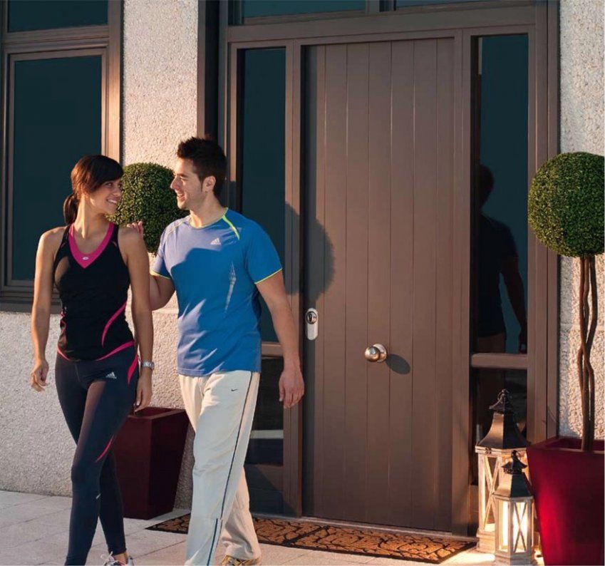 Puerta de entrada Kerco PX 110