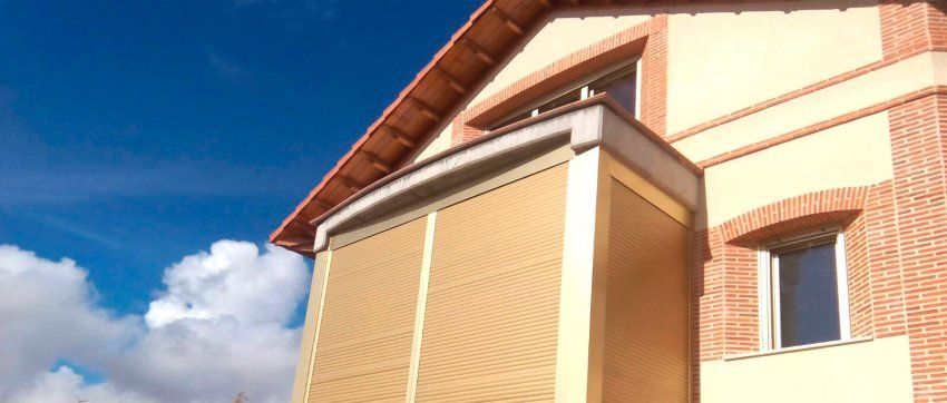 Fábrica de puertas y ventanas a medida en Valladolid Fábrica de puertas y ventanas a medida en Valladolid