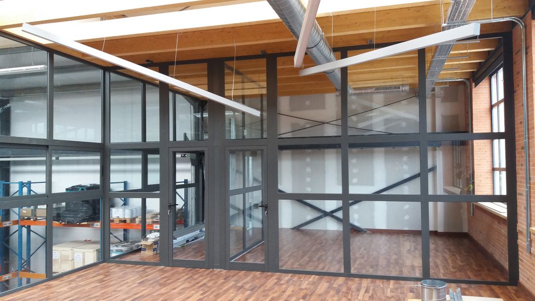 Oficinas, mamparas y cristaleras